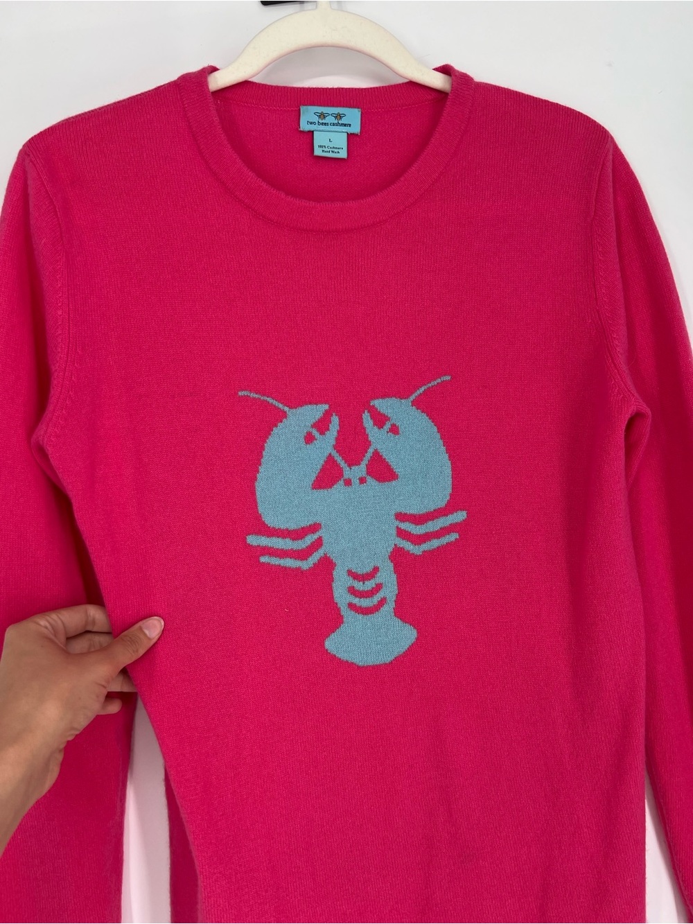 Two Bees 100% Cashmere Pink Blue Lobster Crew Neck Nautical Knit Sweater L - Picture 3 of 6